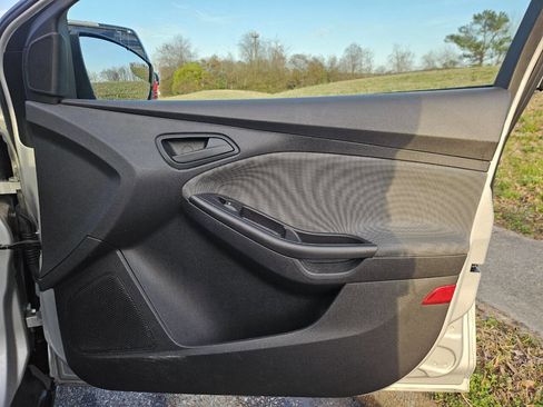 Used 2014 Ford Focus S image 13