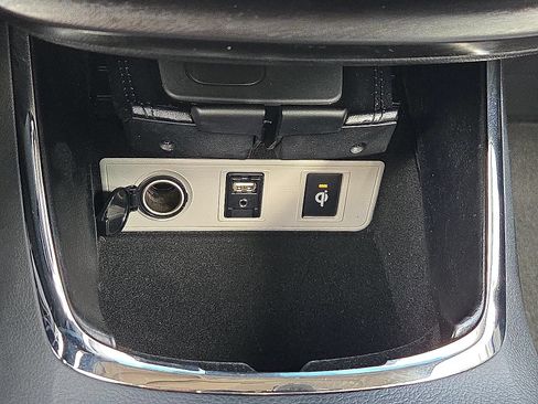 Used 2018 Toyota Avalon XLE Premium FWD image 17