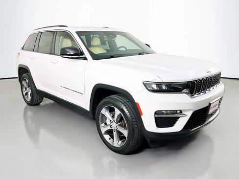 Used 2023 Jeep Grand Cherokee Limited AWD/4WD image 4