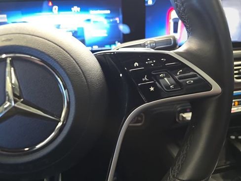 Used 2024 Mercedes-Benz GLS 450 4MATIC image 22