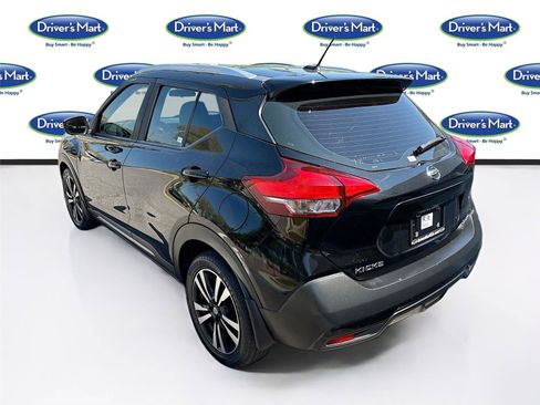 Used 2018 Nissan Kicks SR image 5