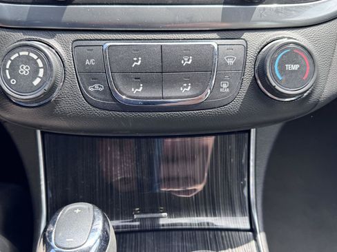 Used 2019 Chevrolet Impala LS FWD image 16