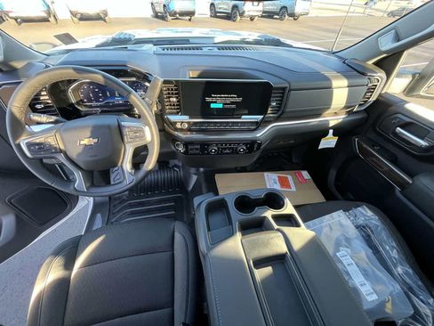New 2025 Chevrolet Silverado 3500 LT image 7