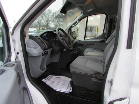Used 2018 Ford Transit 150 130 Low Roof w/ Exterior Upgrade Package RWD image 9