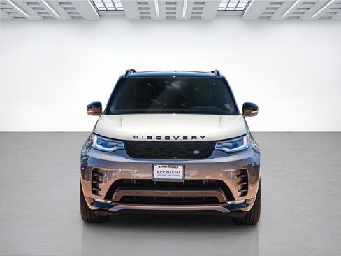 Certified 2025 Land Rover Discovery Dynamic SE AWD/4WD image 2