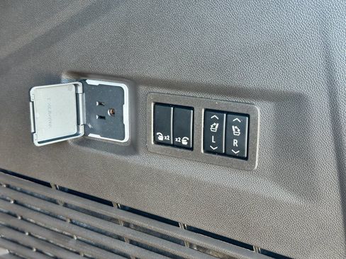 New 2026 Chevrolet Tahoe LT w/ Comfort Package AWD/4WD image 28