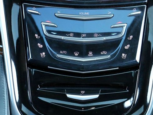 Used 2020 Cadillac Escalade ESV Premium Luxury image 38