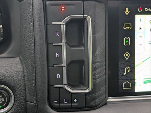 Used 2023 GMC Yukon Denali image 16