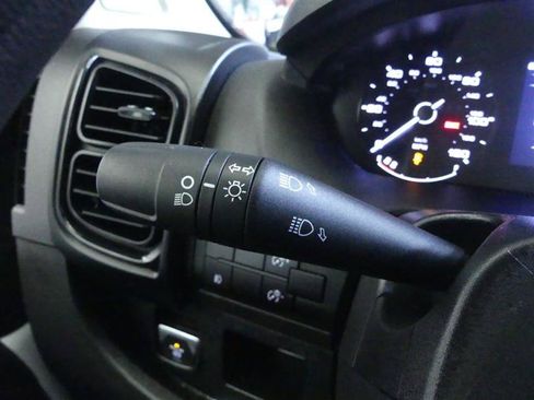 Used 2024 RAM ProMaster 2500 w/ Convenience Group FWD image 19