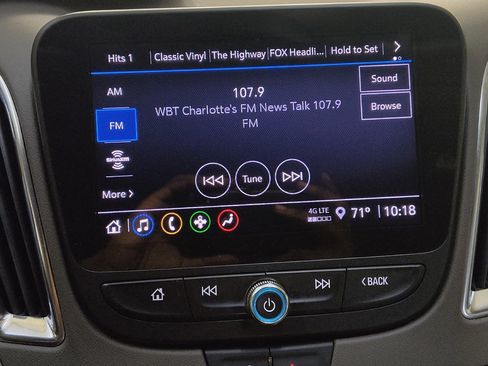 Used 2021 Chevrolet Malibu LT FWD image 25