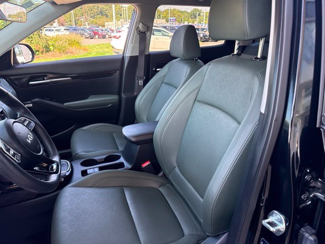 Used 2024 Kia Seltos SX w/ SX Sunroof Package AWD/4WD image 15