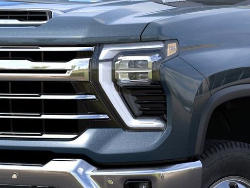 New 2026 Chevrolet Silverado 3500 LTZ w/ LTZ Plus Package AWD/4WD image 10