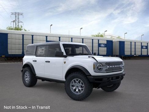 New 2025 Ford Bronco Badlands image 7