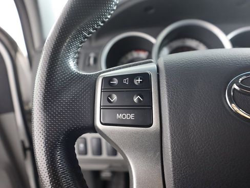 Used 2012 Toyota Tacoma PreRunner image 33