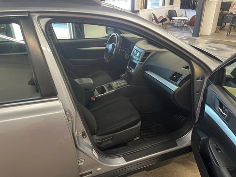 Used 2014 Subaru Outback 2.5i AWD/4WD image 48