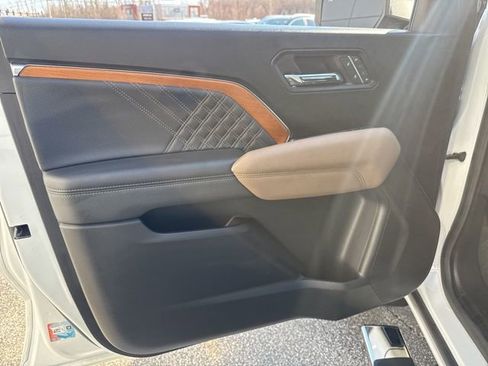 Certified 2023 GMC Canyon Denali AWD/4WD image 18