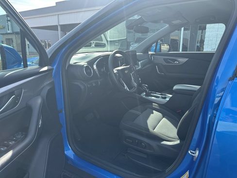 Used 2025 Chevrolet Blazer LT AWD/4WD image 9