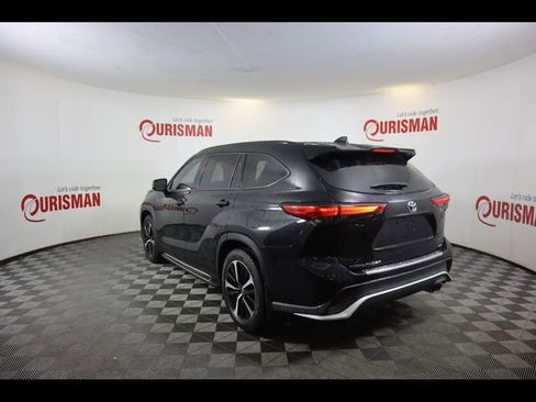 Used 2022 Toyota Highlander XSE FWD image 7
