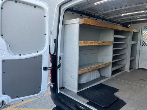 Used 2015 Mercedes-Benz Sprinter 2500 image 17