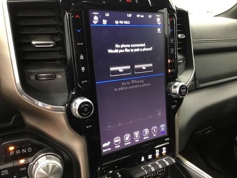 Used 2019 RAM 1500 Laramie AWD/4WD image 26