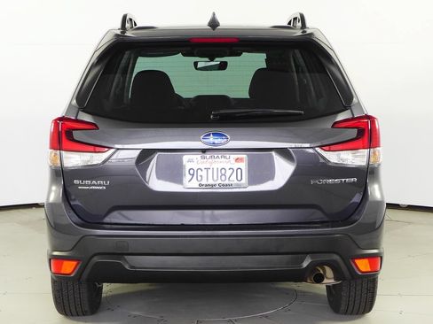 Certified 2023 Subaru Forester Premium AWD/4WD image 8