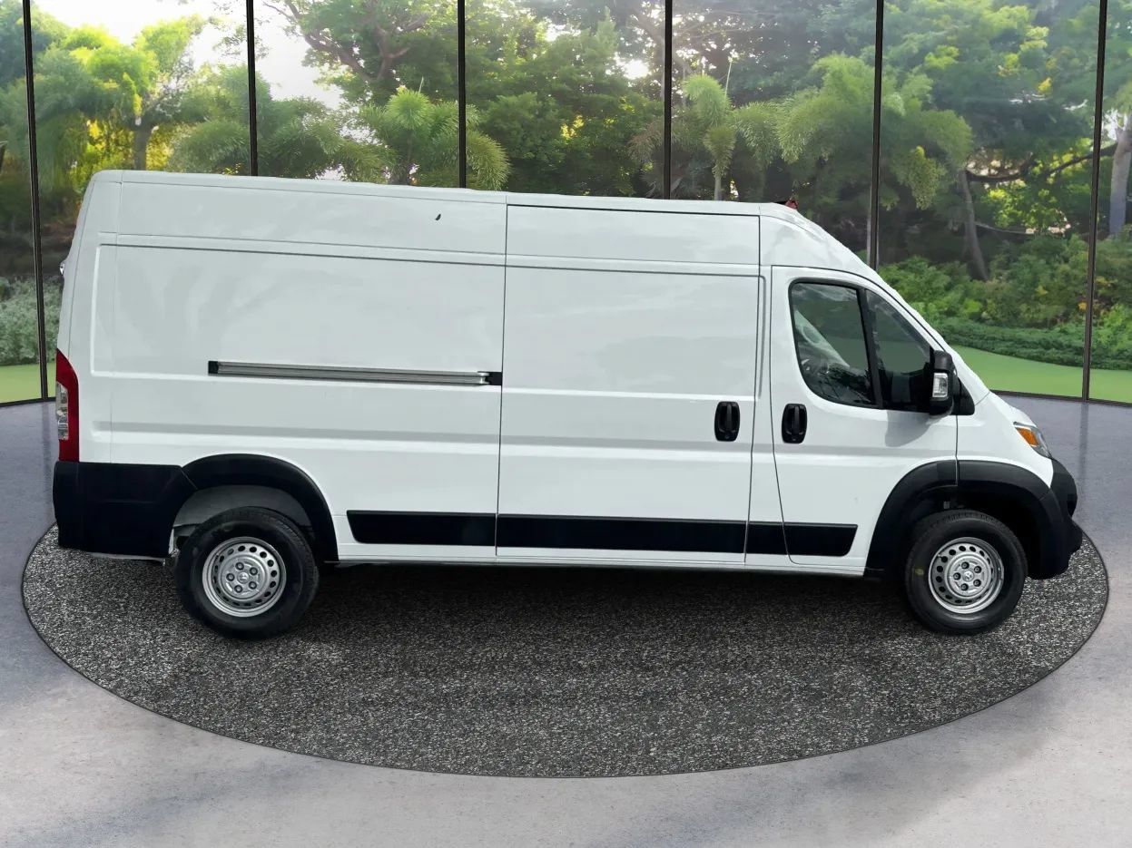 Used 2025 RAM ProMaster 3500 w/ Convenience Group FWD image 4