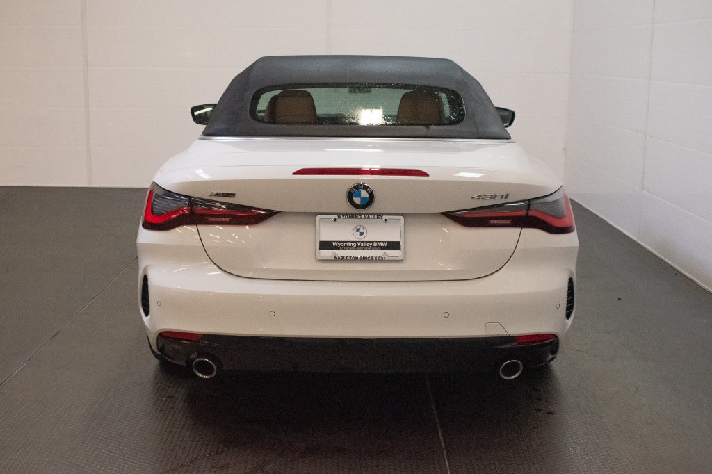 Used 2026 BMW 430i xDrive Convertible w/ Parking Assistance Package AWD/4WD image 9