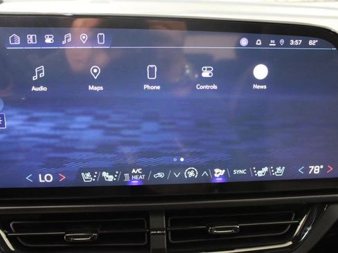 New 2026 Chevrolet Equinox EV RS image 47