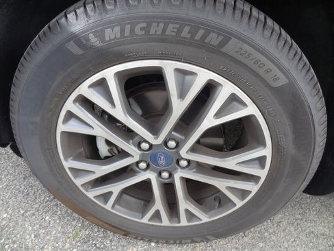 Used 2020 Ford Escape SEL image 11