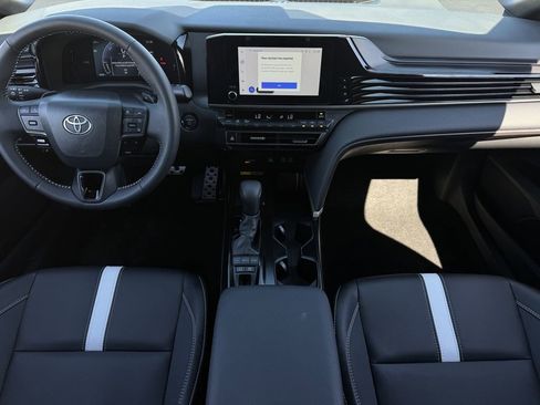 Used 2026 Toyota Camry SE w/ Convenience Package image 12