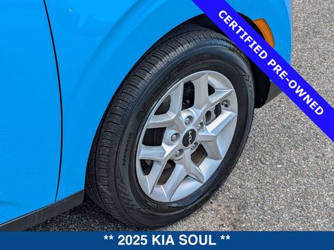 Used 2025 Kia Soul S FWD image 13