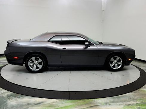 Used 2020 Dodge Challenger SXT RWD image 4
