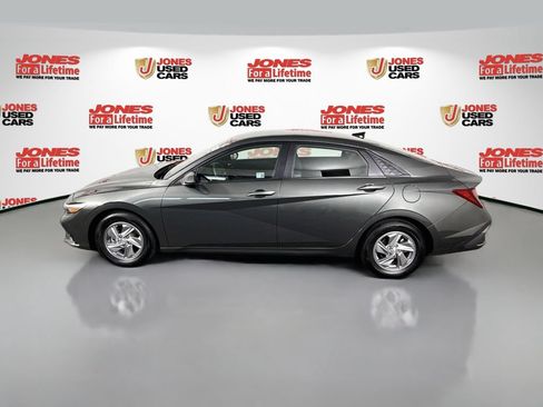 Certified 2024 Hyundai Elantra SE FWD image 14