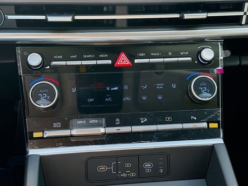 New 2026 Hyundai Santa Fe SEL w/ Tow & Go Package FWD image 12
