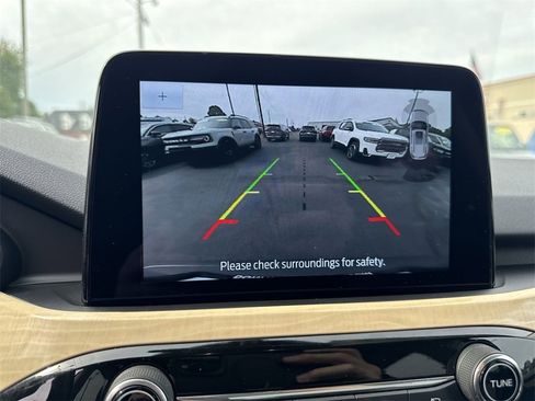 Used 2021 Ford Escape Titanium w/ Titanium Elite Package image 17