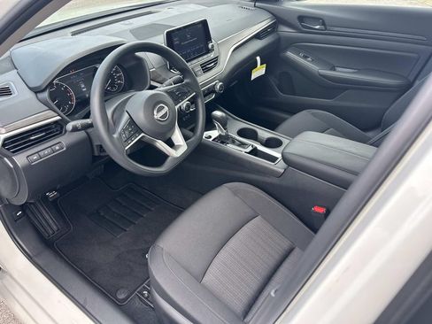 New 2026 Nissan Altima 2.5 SV FWD image 13
