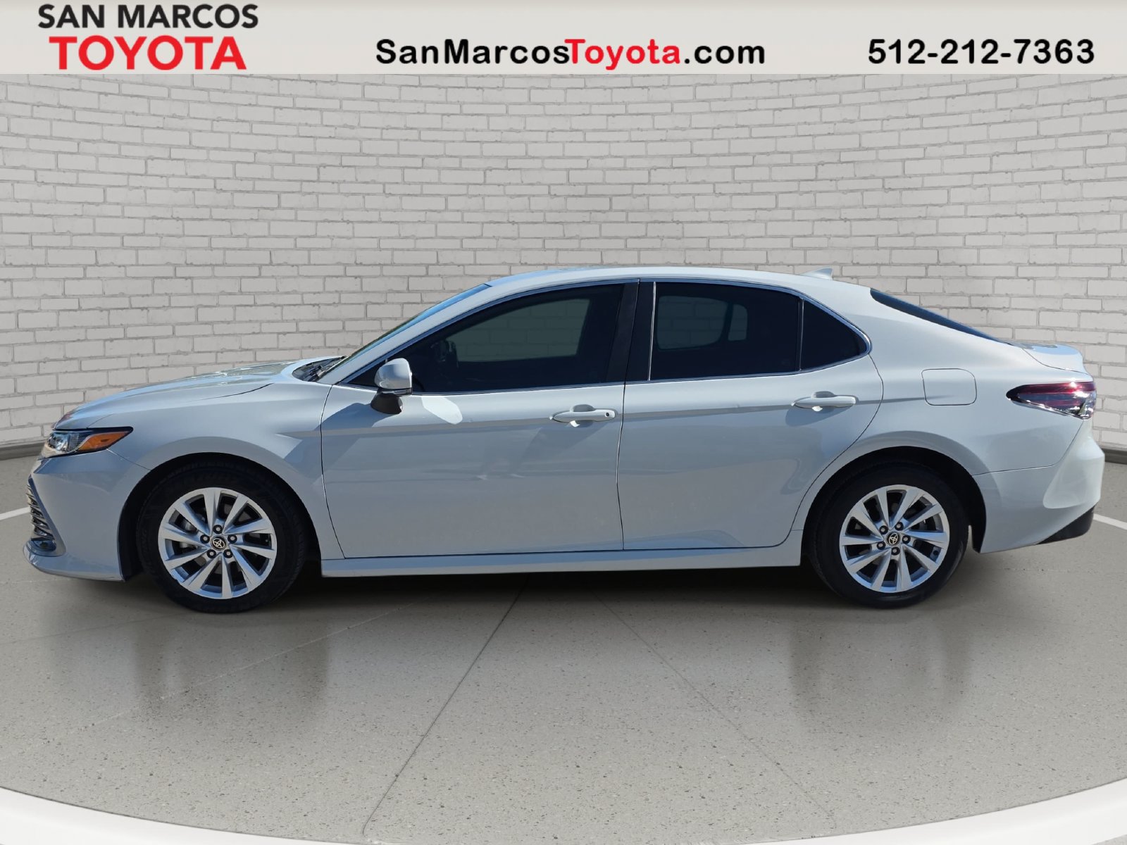 Used 2024 Toyota Camry LE w/ Convenience Package FWD image 9