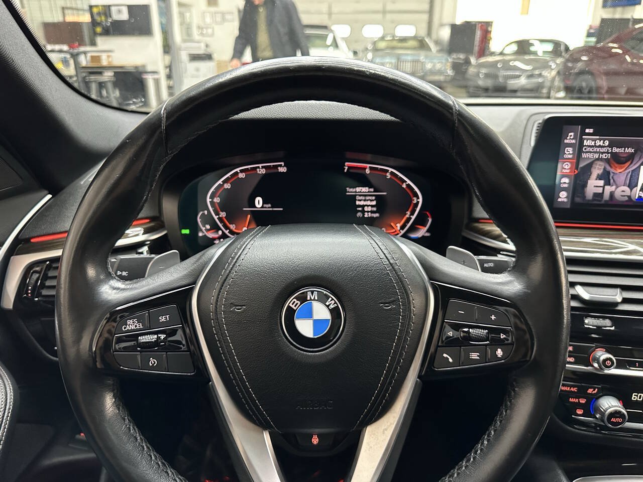 Used 2020 BMW 530i w/ Convenience Package RWD image 20
