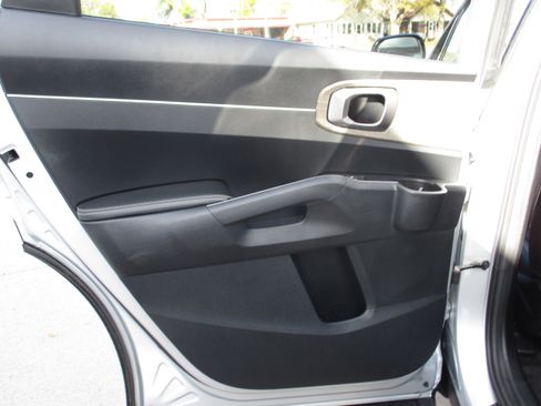 Used 2022 Kia Sorento X-Line EX image 16