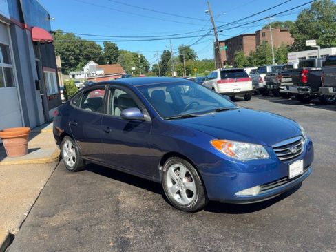 Used 2010 Hyundai Elantra SE FWD image 3