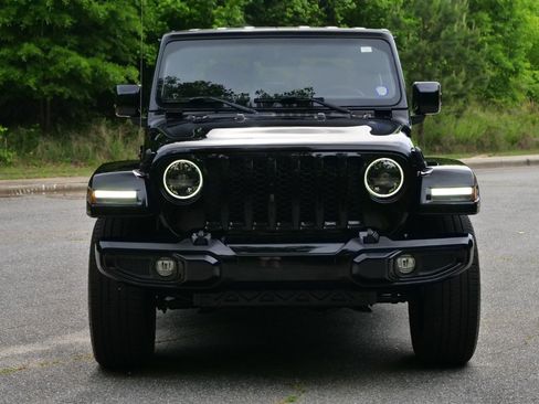 Used 2023 Jeep Gladiator Overland AWD/4WD image 5