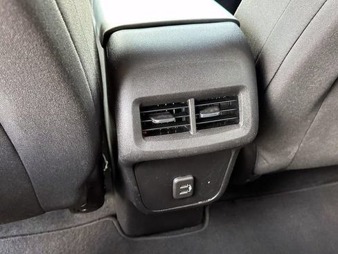 Used 2021 Chevrolet Equinox LT FWD image 12