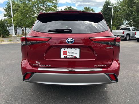 Used 2023 Toyota Highlander Platinum AWD/4WD image 11