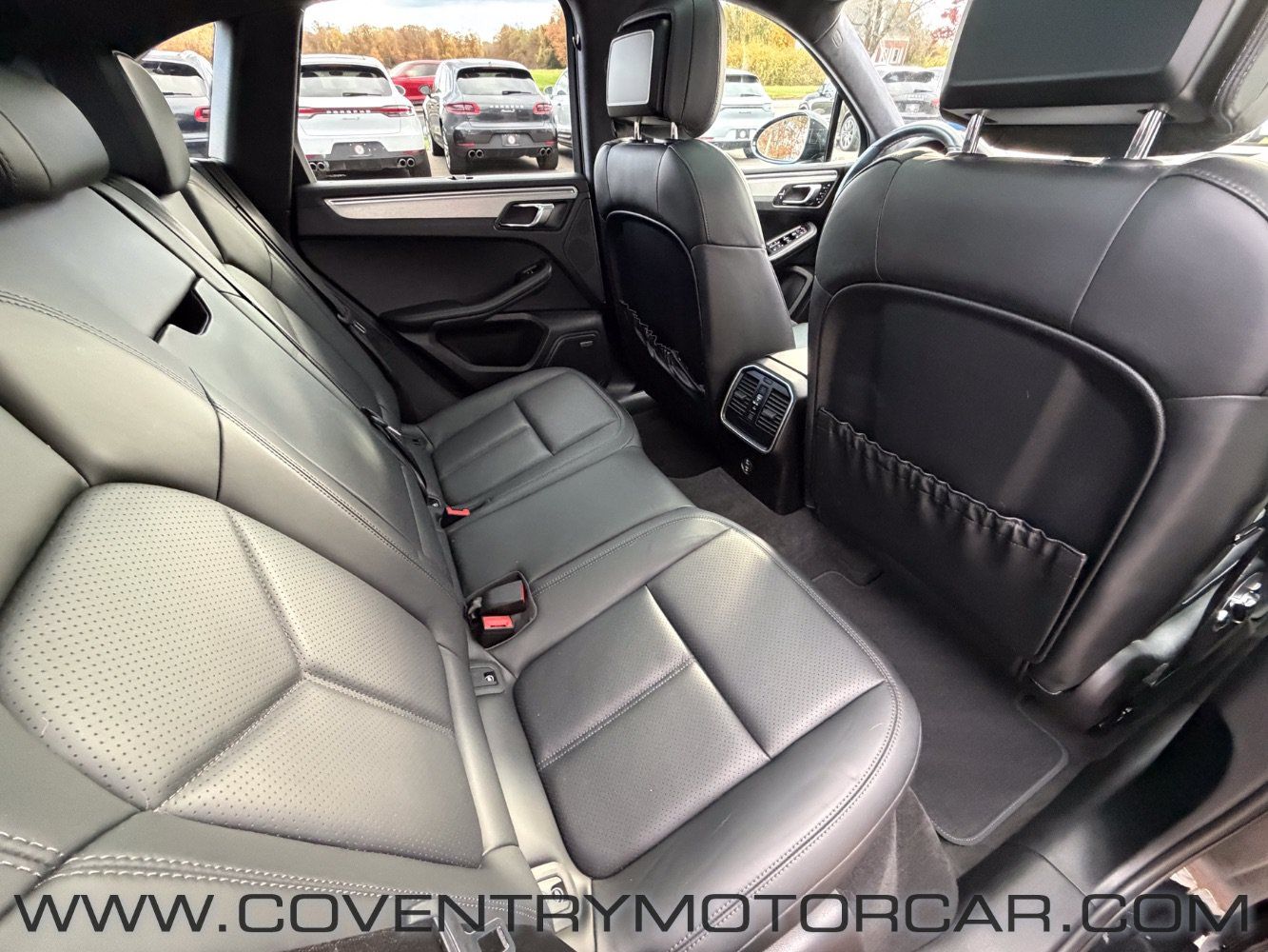 Used 2020 Porsche Macan Turbo AWD/4WD image 49