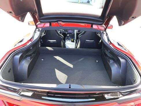 Used 2018 Chevrolet Corvette Stingray Coupe w/ 1LT RWD image 21