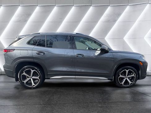 New 2025 Volkswagen Tiguan SE AWD/4WD image 5
