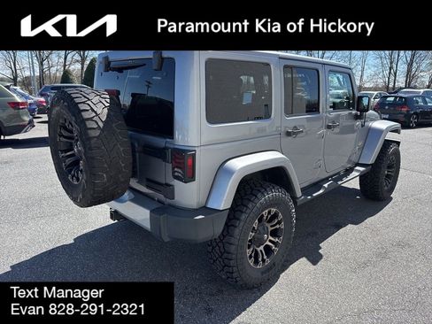 Used 2013 Jeep Wrangler Unlimited Sahara w/ Dual Top Group AWD/4WD image 7