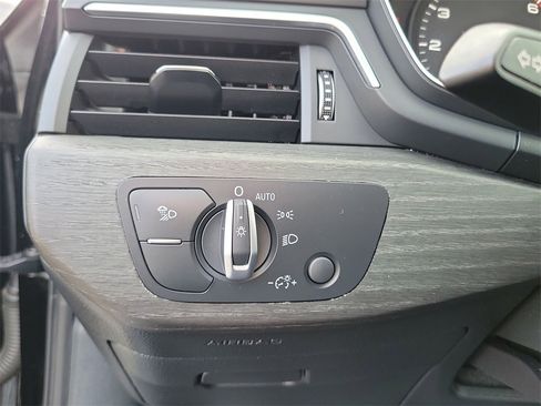 Used 2019 Audi A4 2.0T Premium image 17