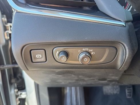 Used 2021 Buick Enclave Premium w/ Sun and Sites Package image 16