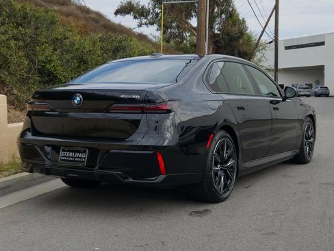 New 2026 BMW i7 eDrive50 w/ M Sport Package image 5